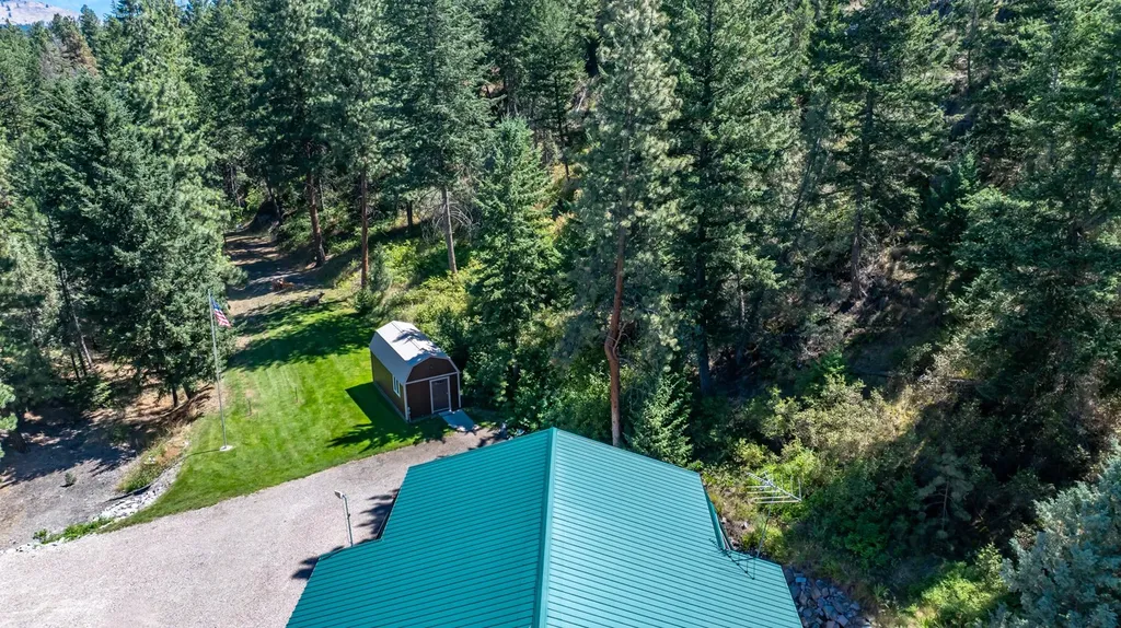 42827 Ponderosa Way Big Arm MT 59910
