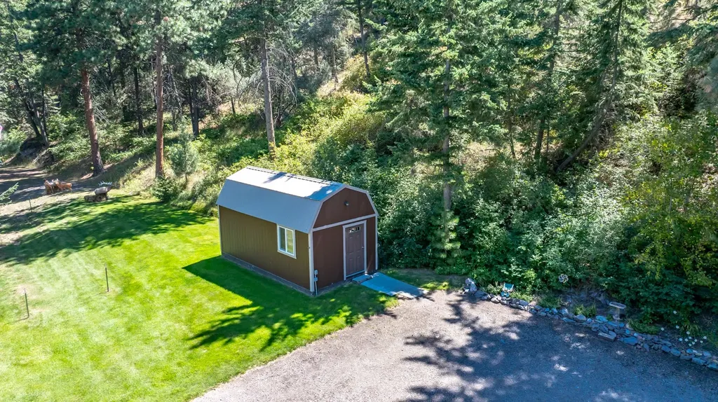 42827 Ponderosa Way Big Arm MT 59910