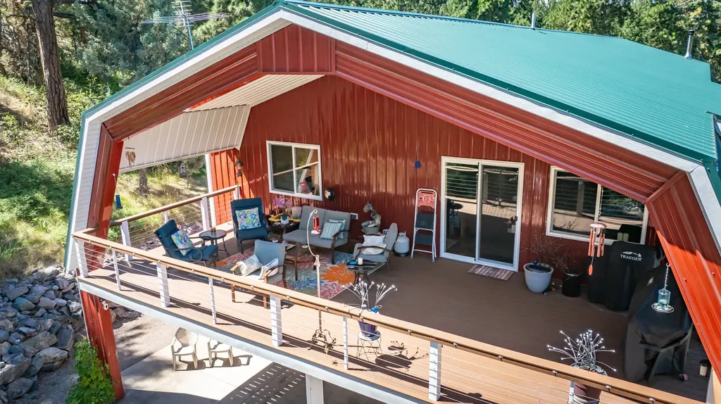 42827 Ponderosa Way Big Arm MT 59910