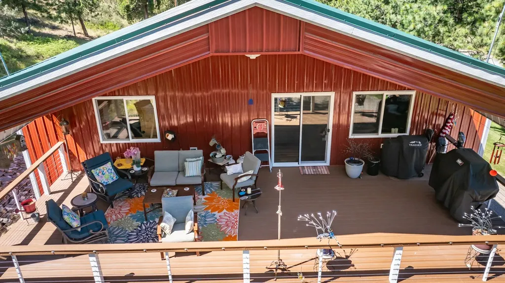 42827 Ponderosa Way Big Arm MT 59910