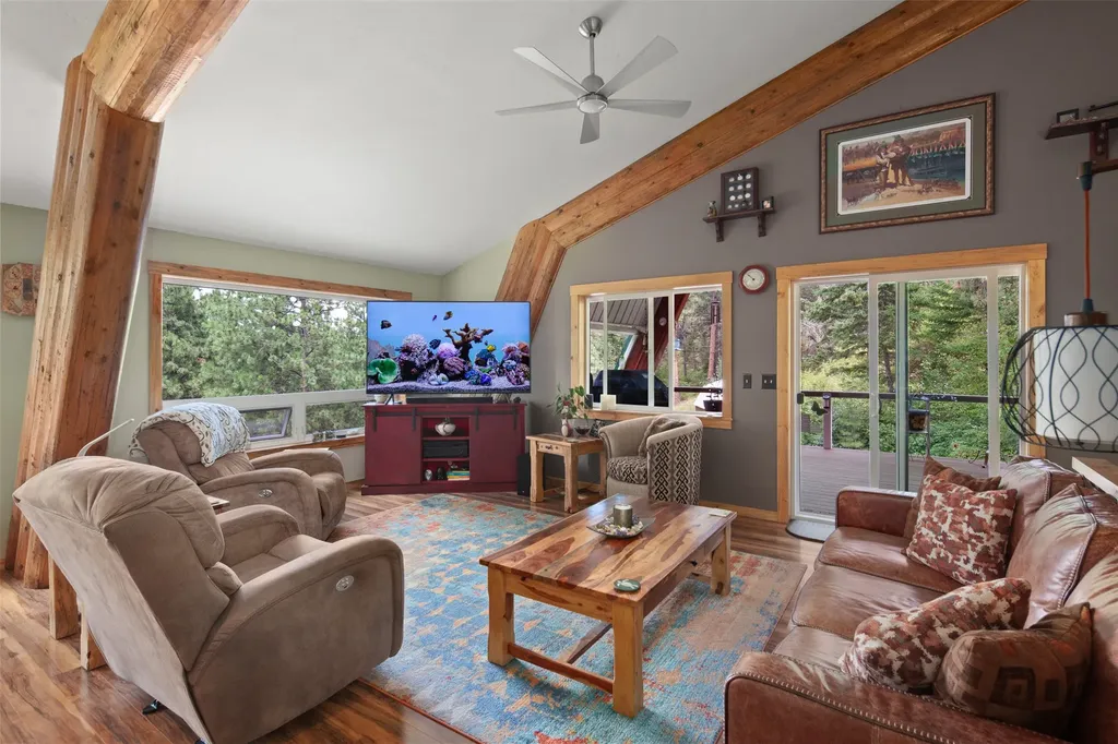 42827 Ponderosa Way Big Arm MT 59910