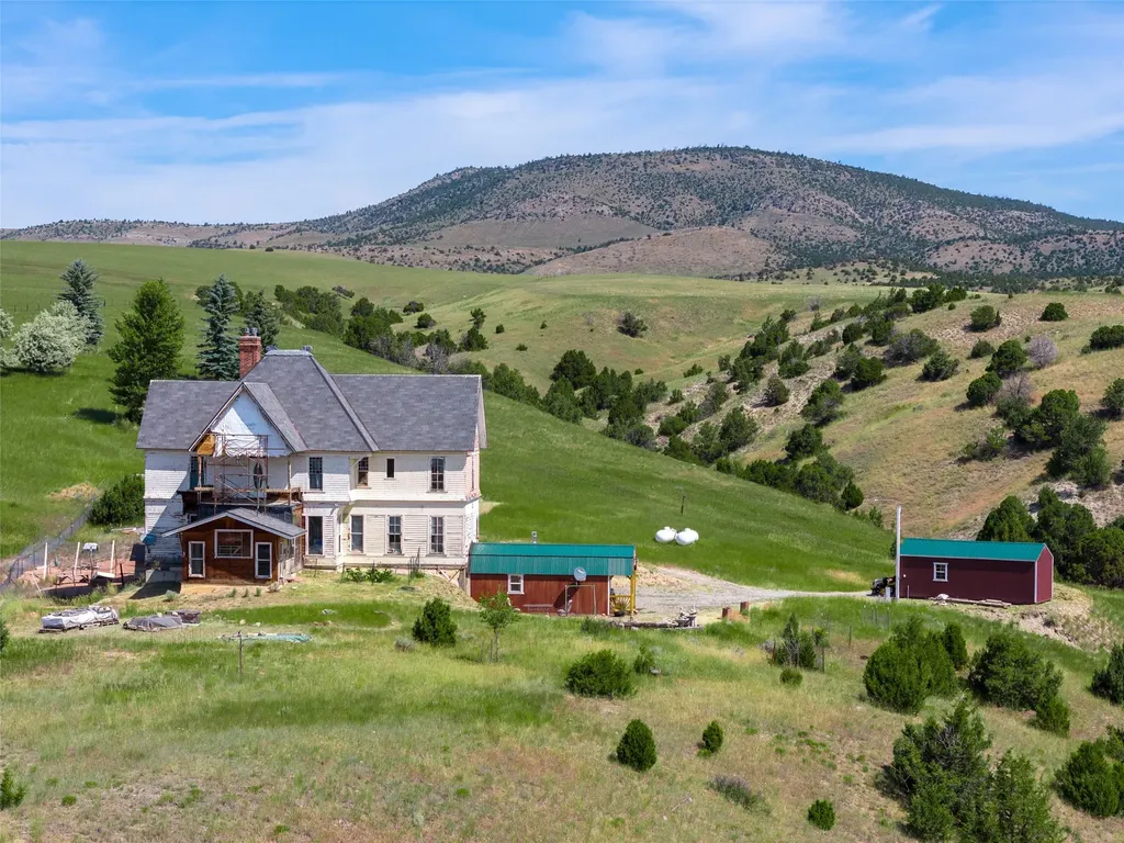 5835 Spaulding Bridge Road Belgrade MT 59714