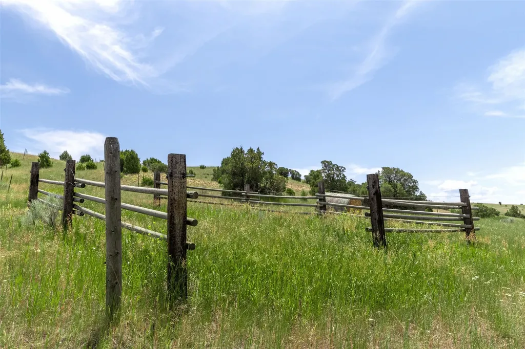 5835 Spaulding Bridge Road Belgrade MT 59714