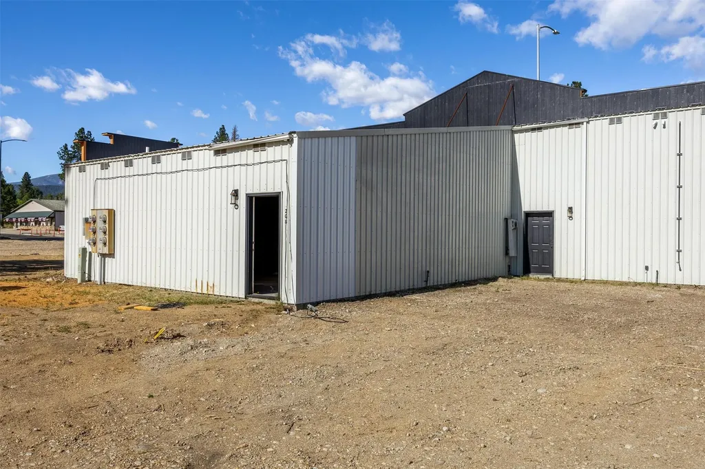 208 S Main Street Darby MT 59829