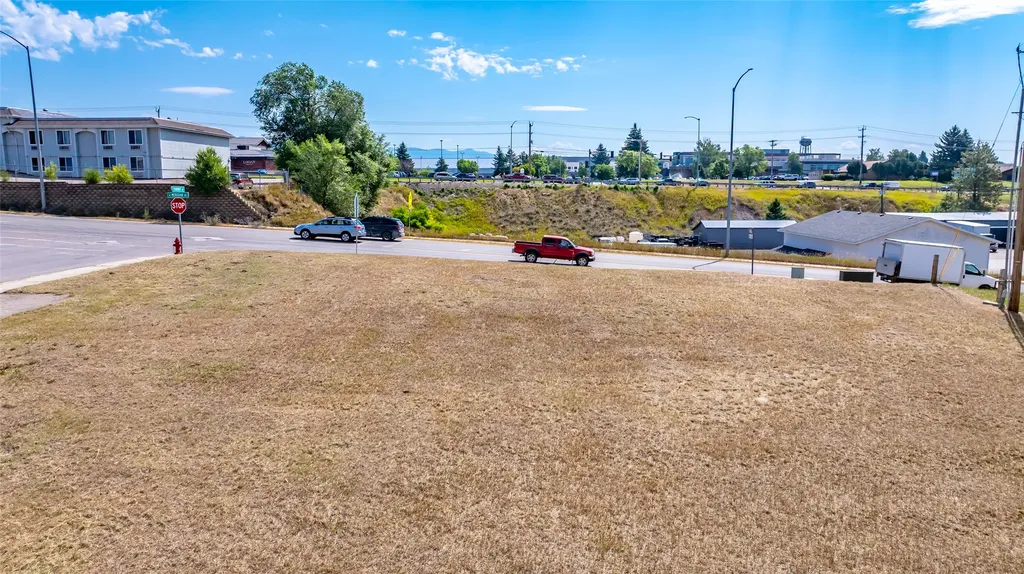 2 & 4 Parkway Drive Kalispell MT 59901