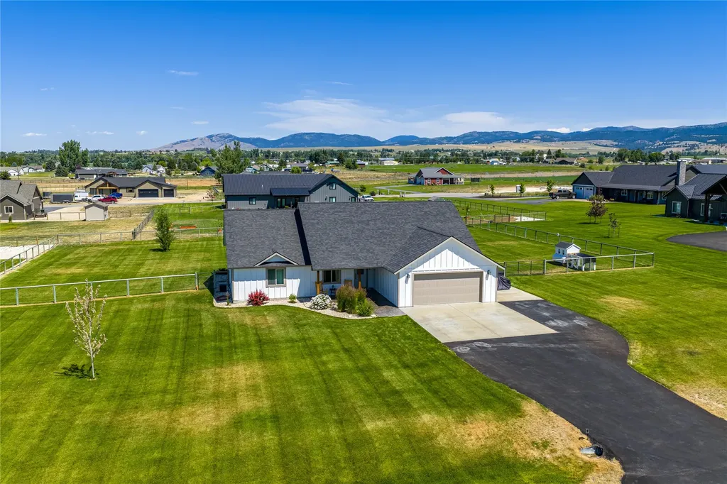 870 Chieftain Court Stevensville MT 59870