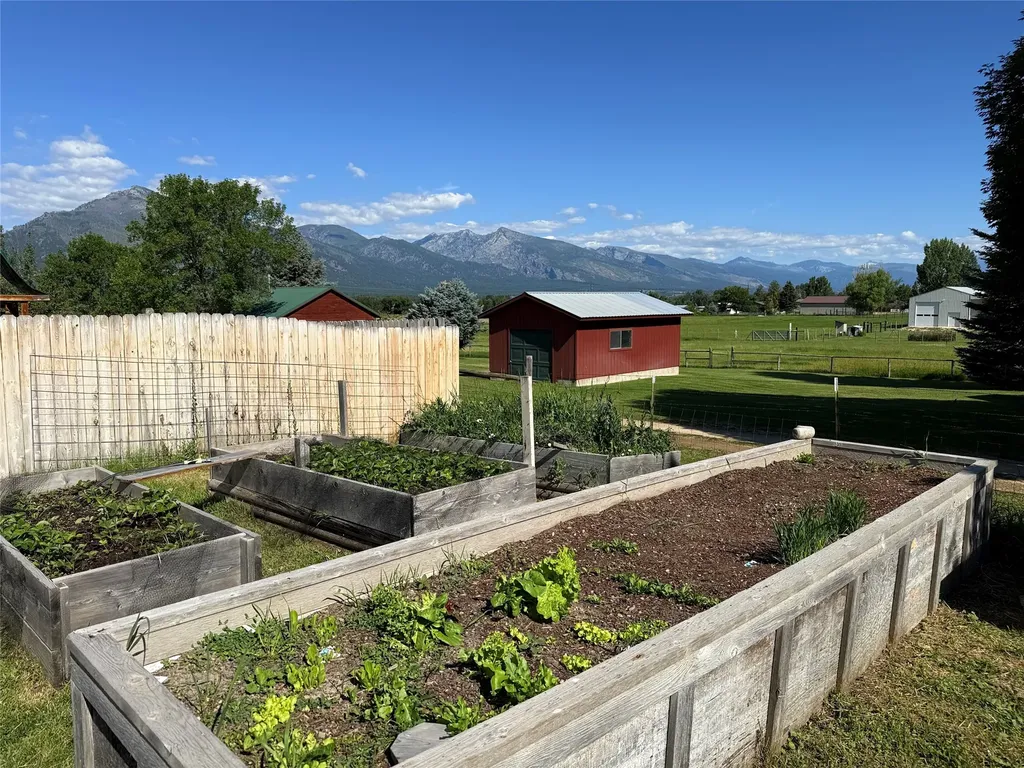 825 Grantsdale Road Hamilton MT 59840