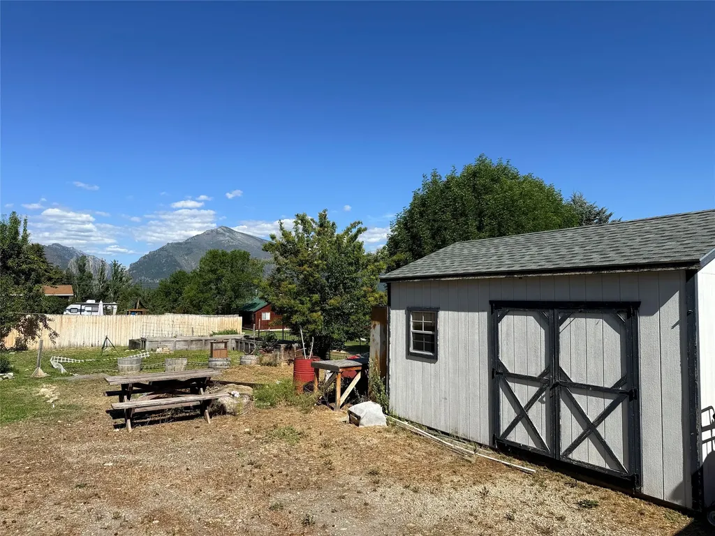 825 Grantsdale Road Hamilton MT 59840