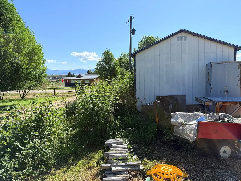 825 Grantsdale Road Hamilton MT 59840