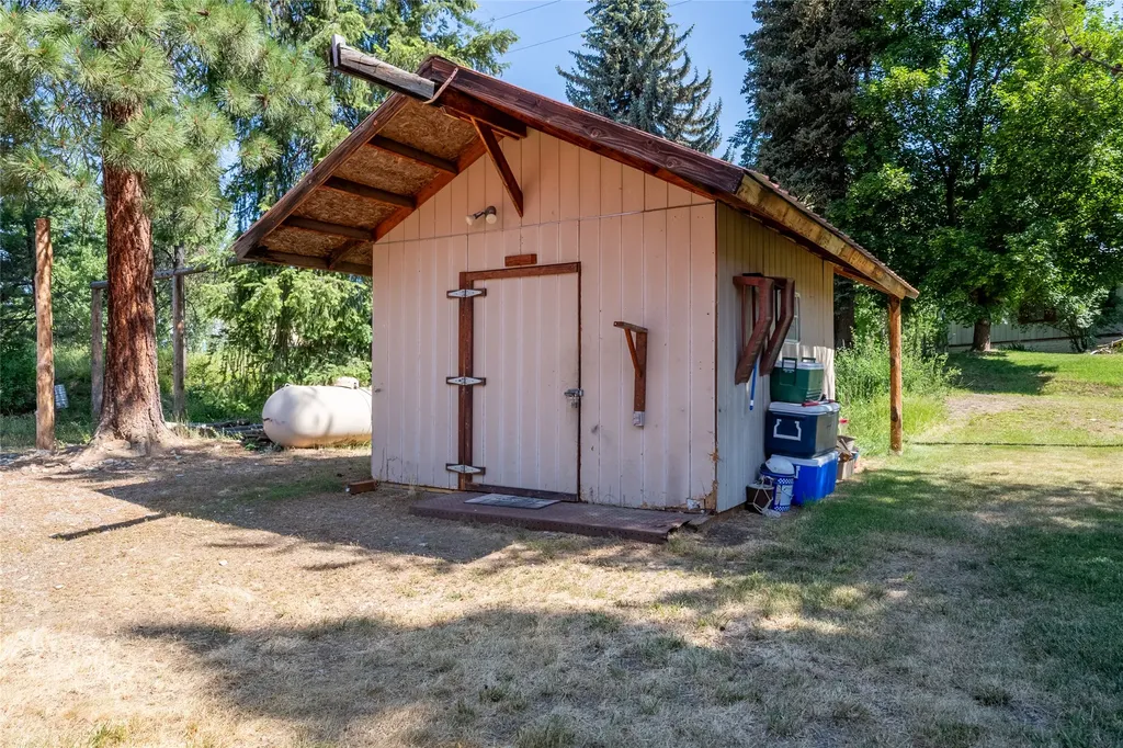 307 De Borgia - Haugen Frontage Road De Borgia MT 59830