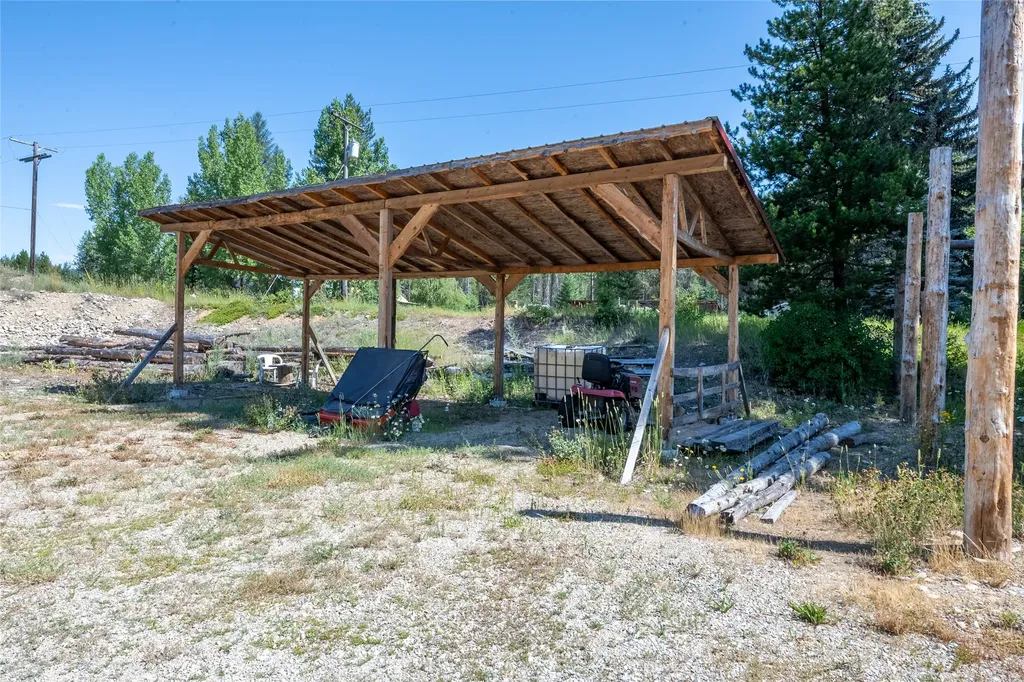307 De Borgia - Haugen Frontage Road De Borgia MT 59830