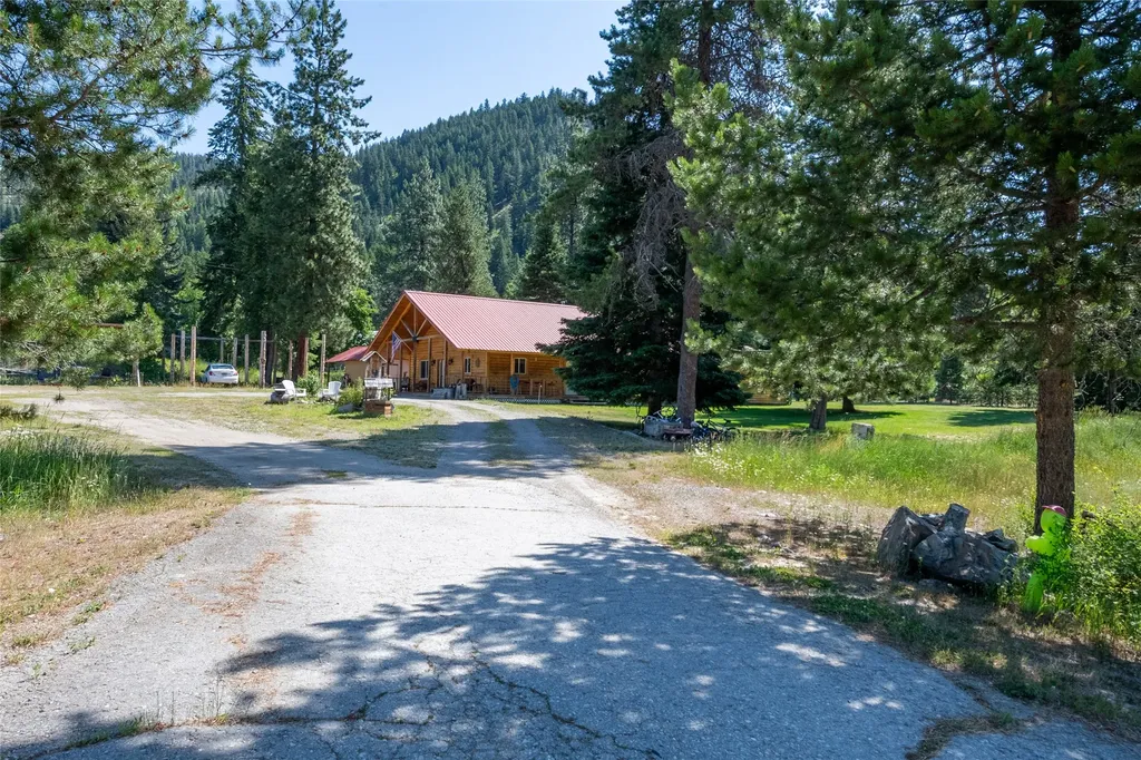 307 De Borgia - Haugen Frontage Road De Borgia MT 59830