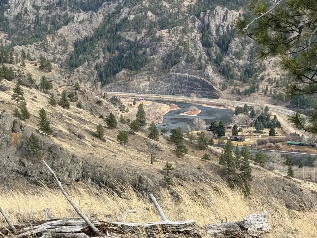Nhn Big Pine Lane Cascade MT 59421