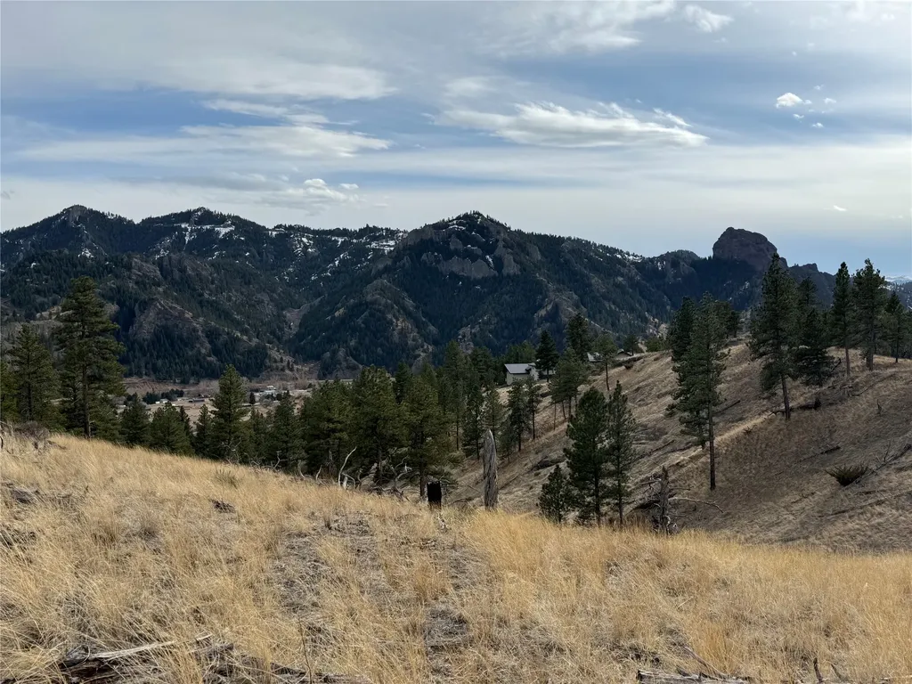 Nhn Big Pine Lane Cascade MT 59421