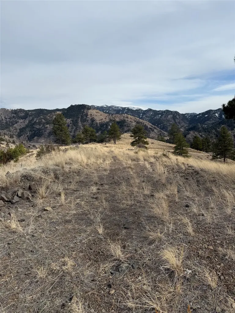 Nhn Big Pine Lane Cascade MT 59421
