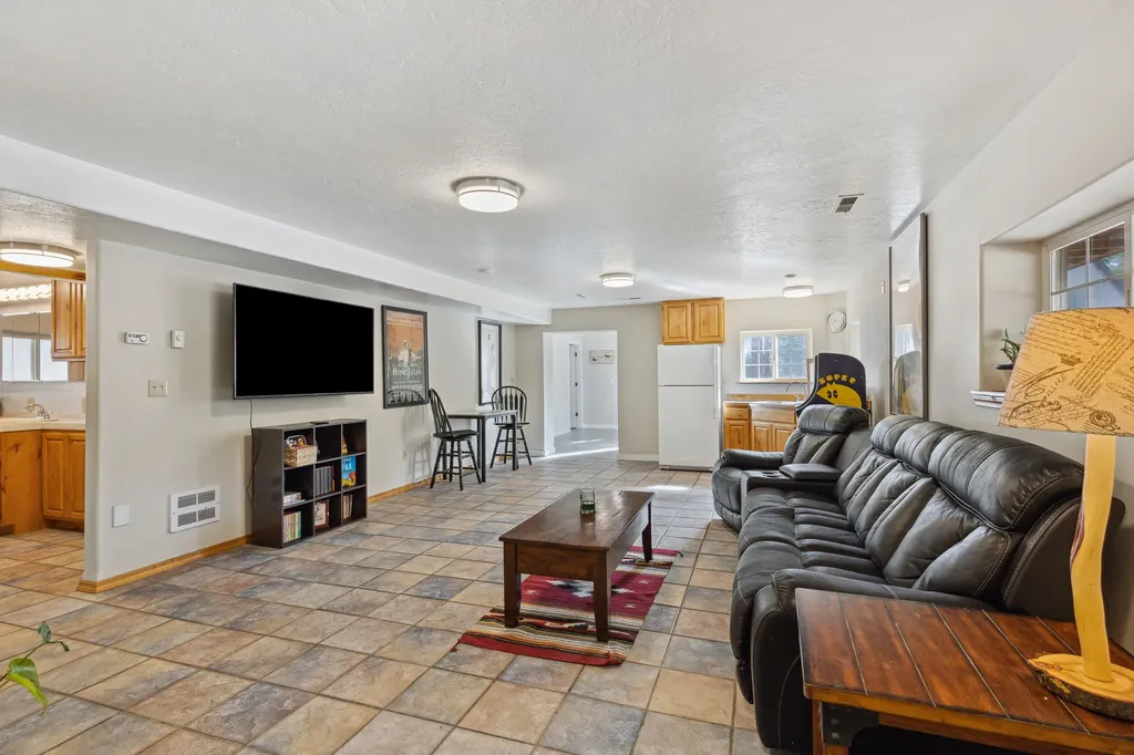 1743 Nighthawk Trail Victor MT 59875