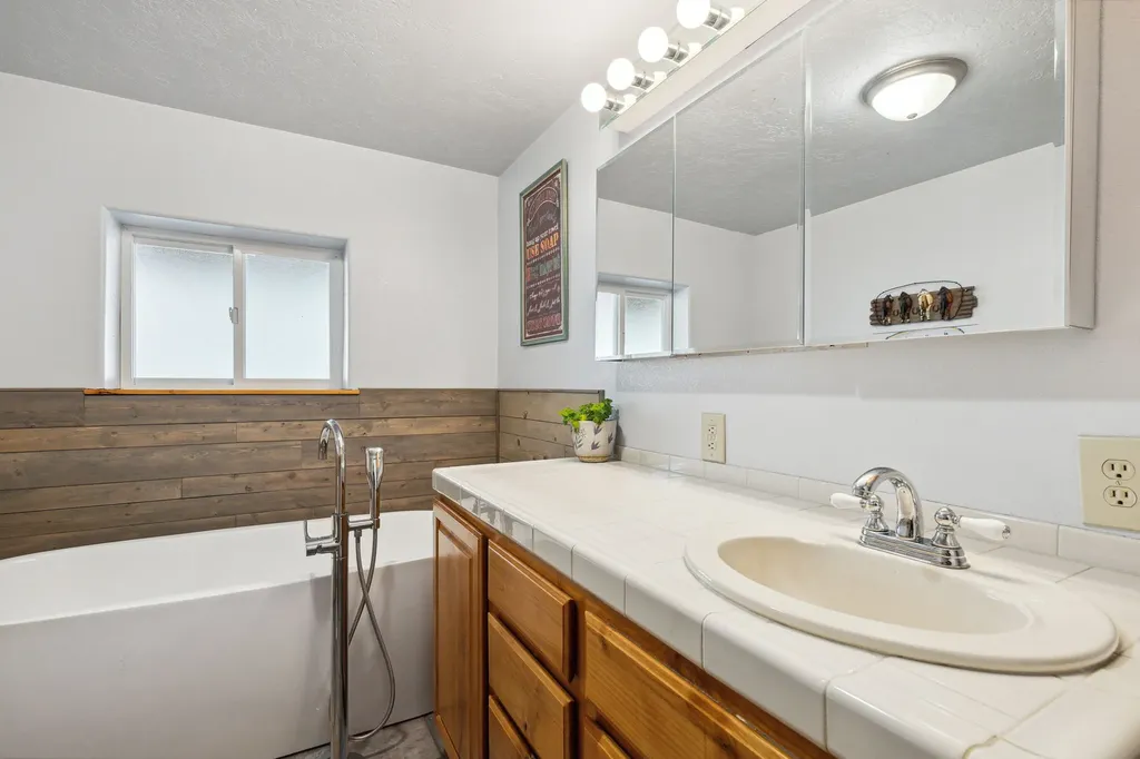 1743 Nighthawk Trail Victor MT 59875