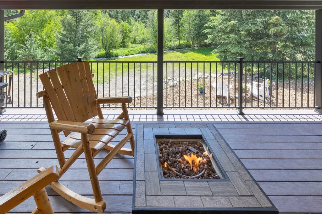 1743 Nighthawk Trail Victor MT 59875