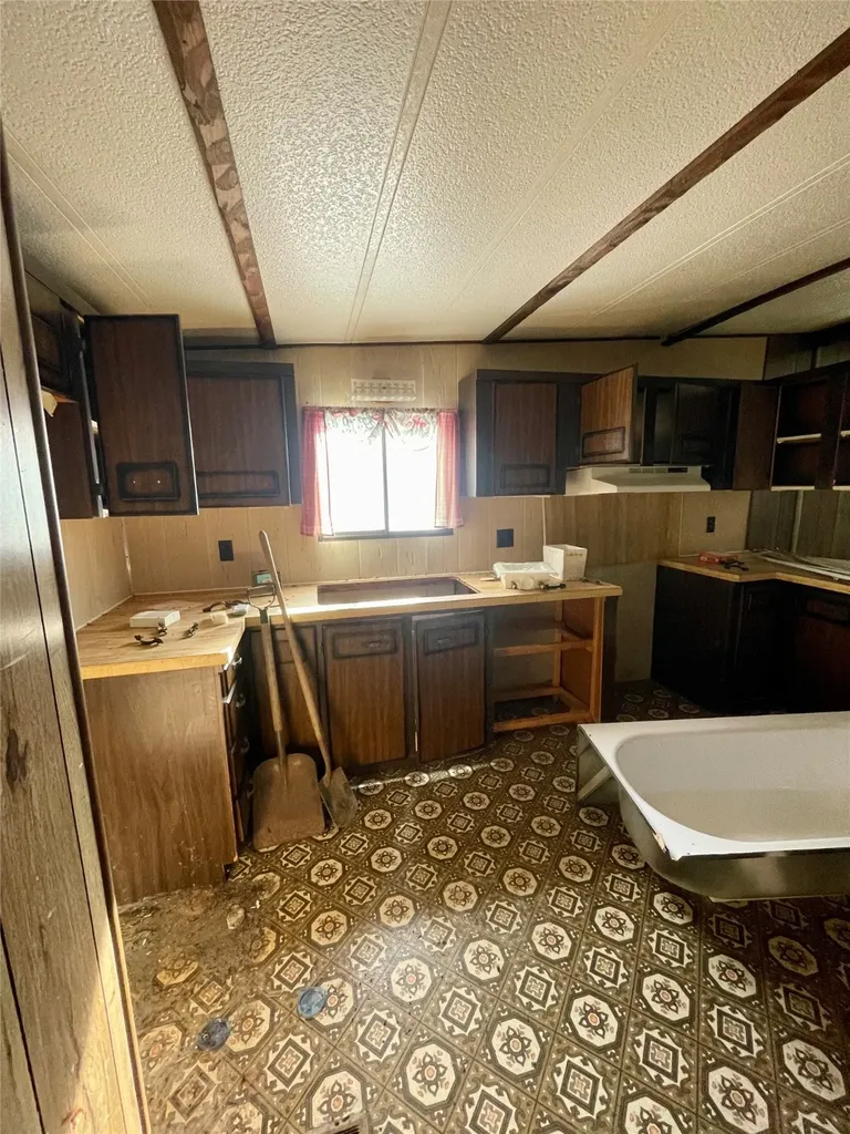 730 Utah Street Chinook MT 59523