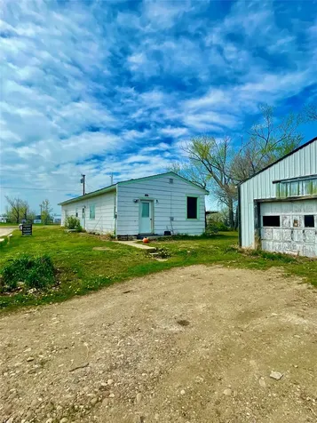 200 Cleveland Road Chinook MT 59523