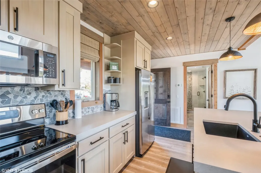 19 Haflinger Cottage Way Eureka MT 59917