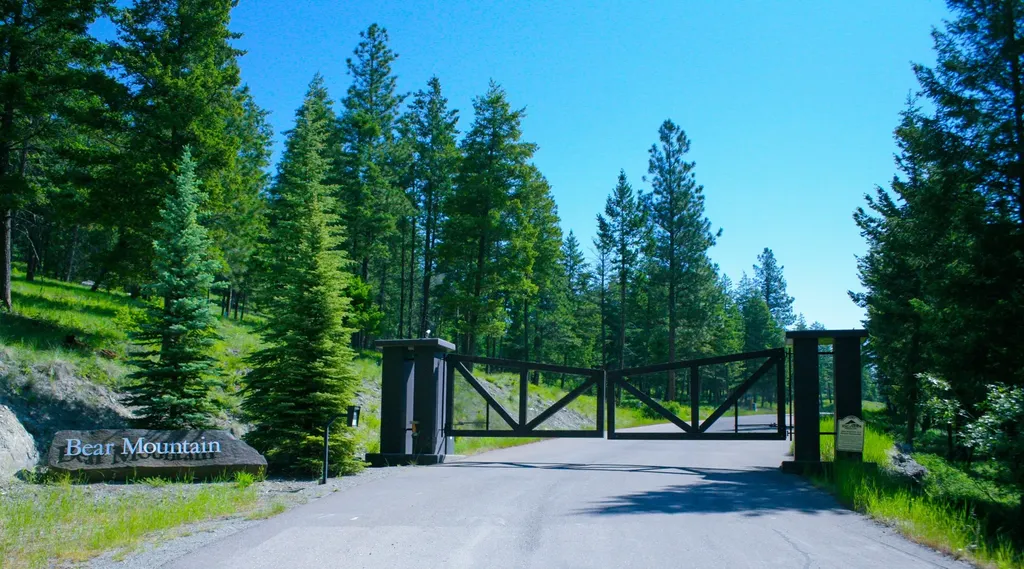 82 Hyden Ridge Road Lakeside MT 59922