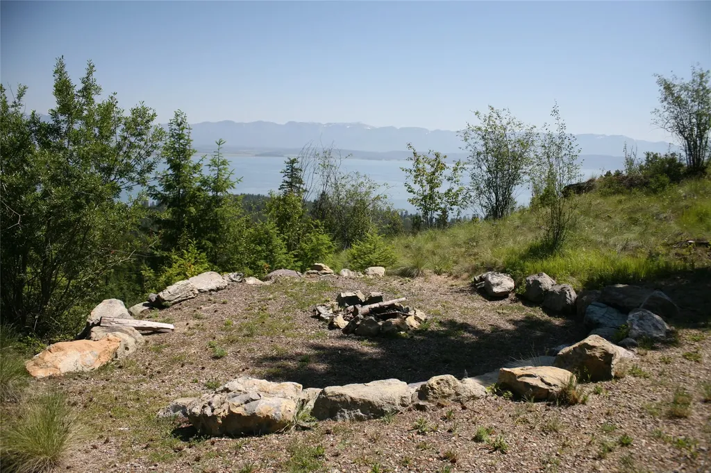 82 Hyden Ridge Road Lakeside MT 59922