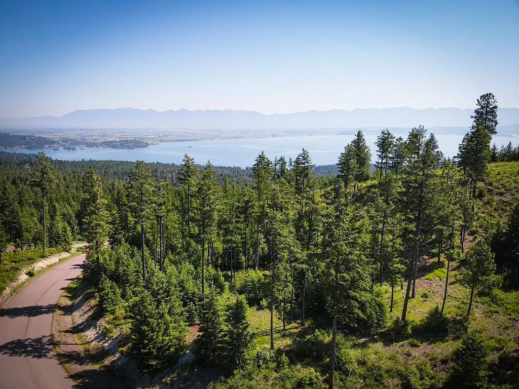 82 Hyden Ridge Road Lakeside MT 59922