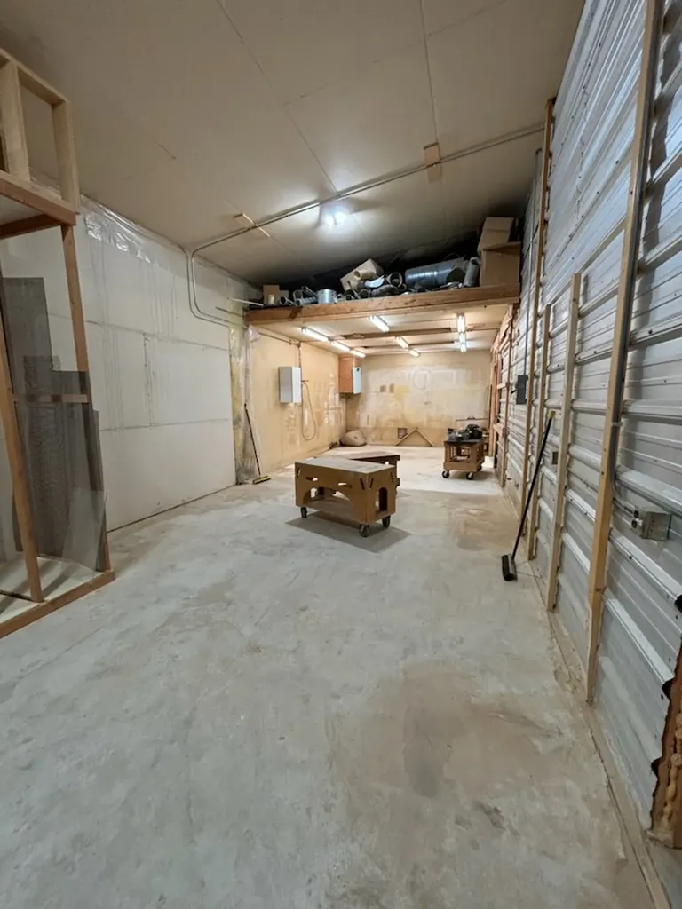 412 E Railroad Avenue N Manhattan MT 59741