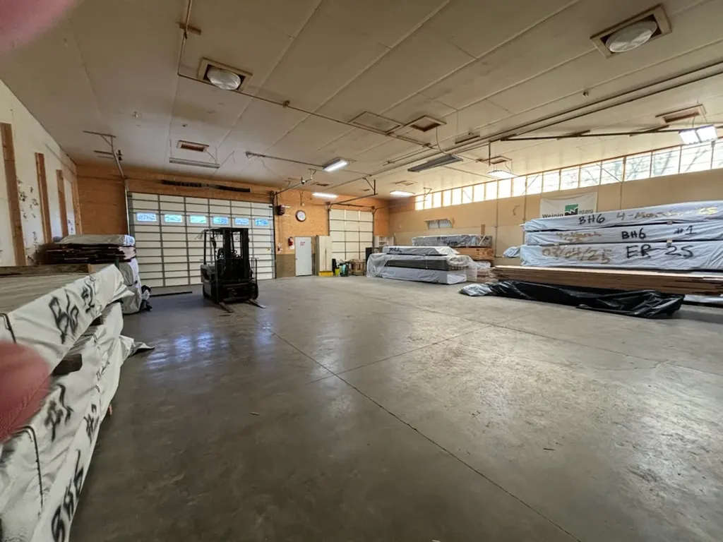 412 E Railroad Avenue N Manhattan MT 59741