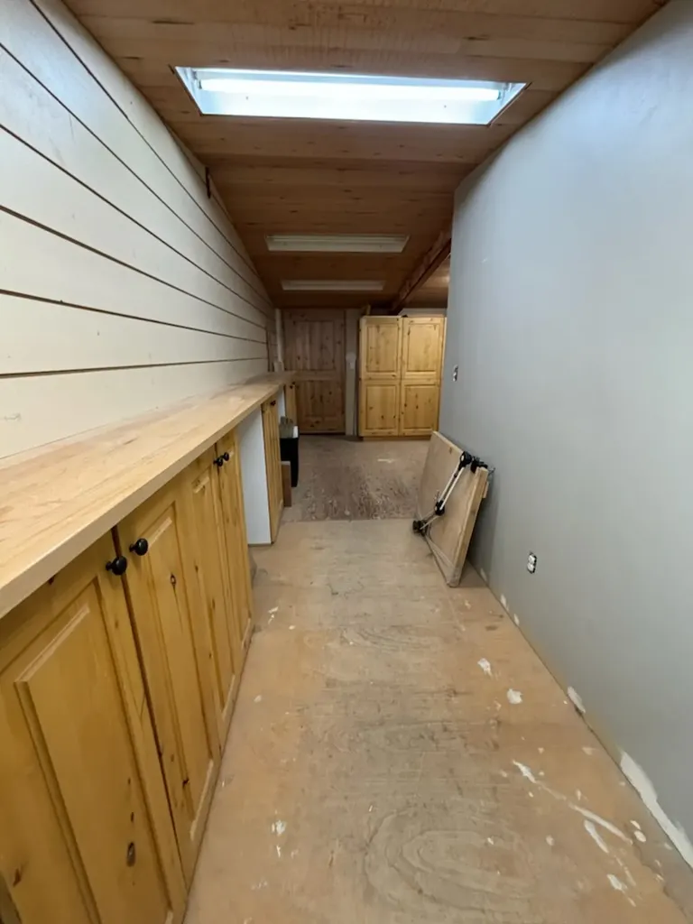 412 E Railroad Avenue N Manhattan MT 59741