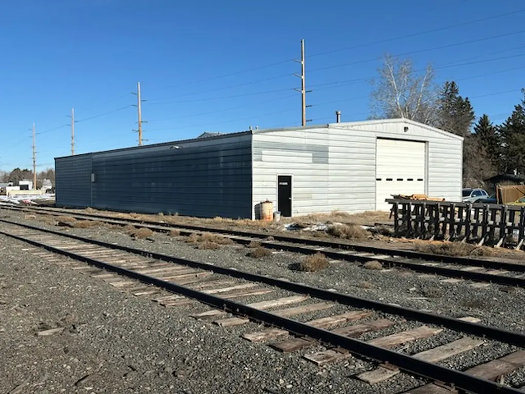 412 E Railroad Avenue N Manhattan MT 59741