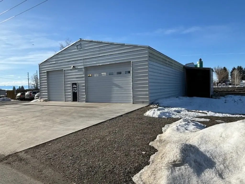 412 E Railroad Avenue N Manhattan MT 59741