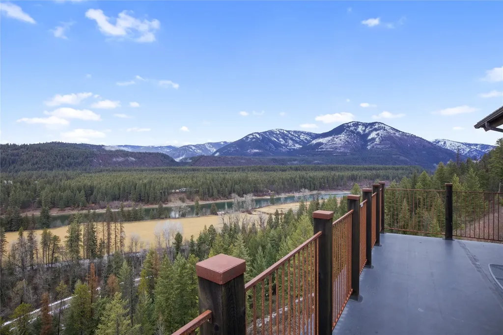 16995 Us Highway 2 Troy MT 59935