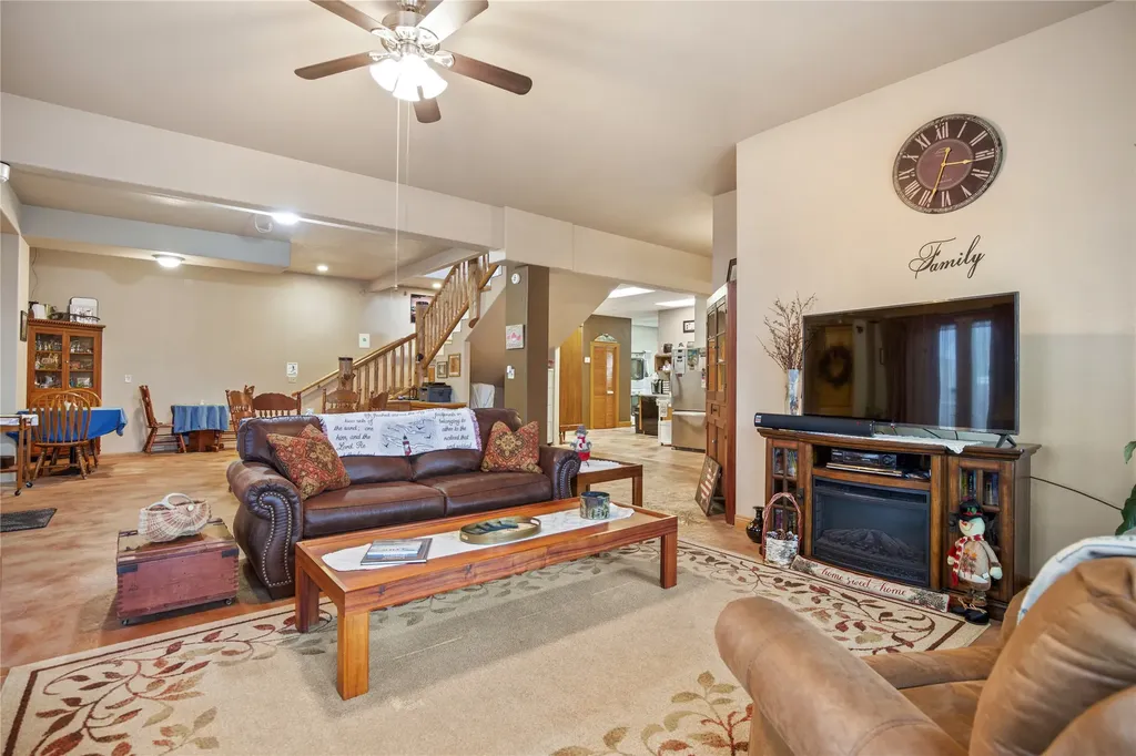16995 Us Highway 2 Troy MT 59935