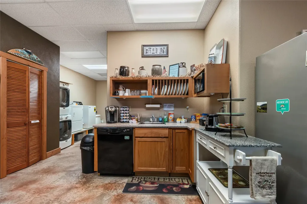 16995 Us Highway 2 Troy MT 59935