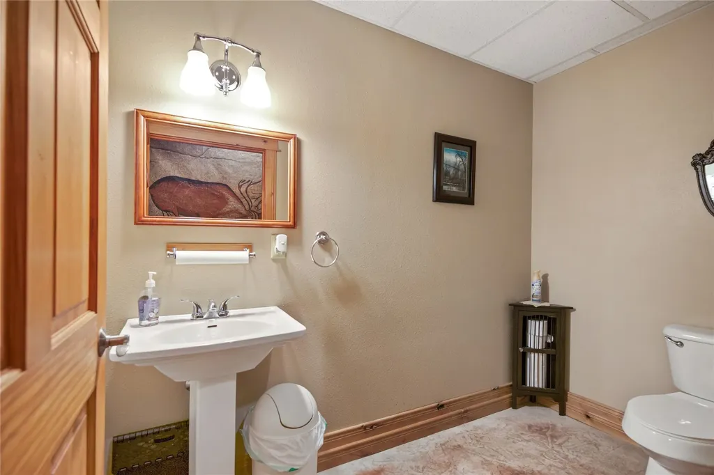 16995 Us Highway 2 Troy MT 59935