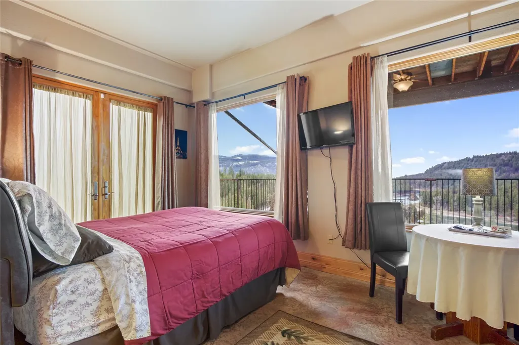 16995 Us Highway 2 Troy MT 59935