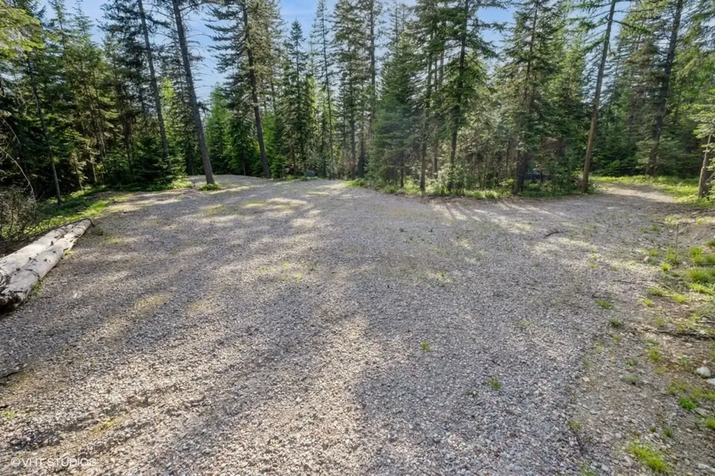 19132 High Road Lane Bigfork MT 59911