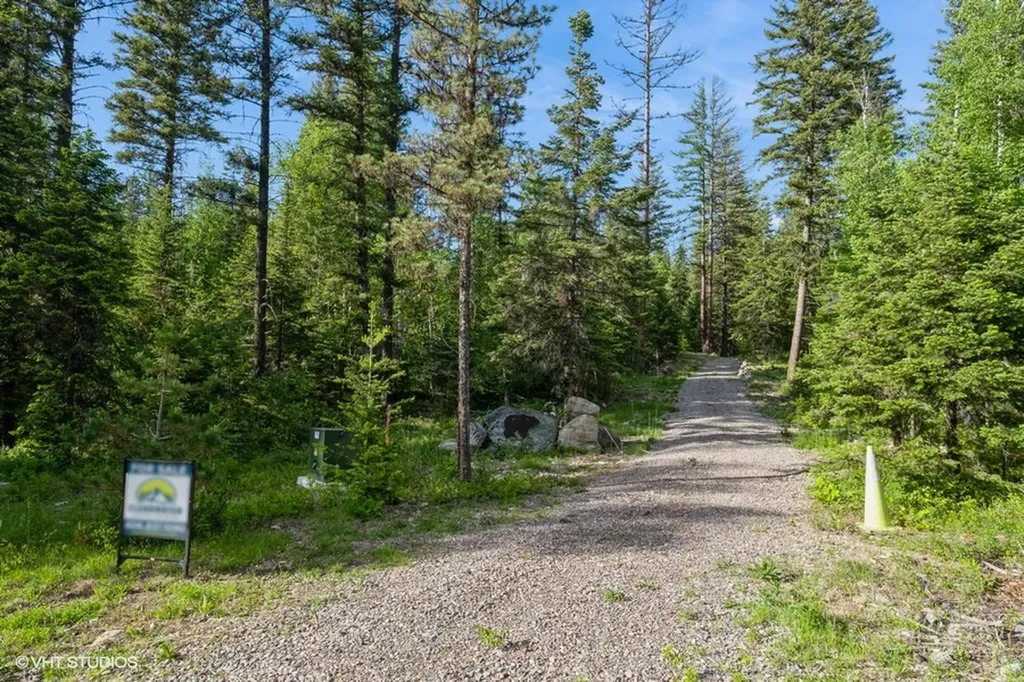 19132 High Road Lane Bigfork MT 59911