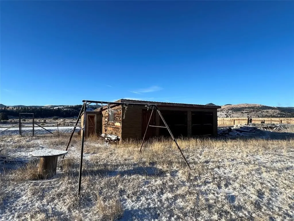 700 Dawson Loop Butte MT 59701