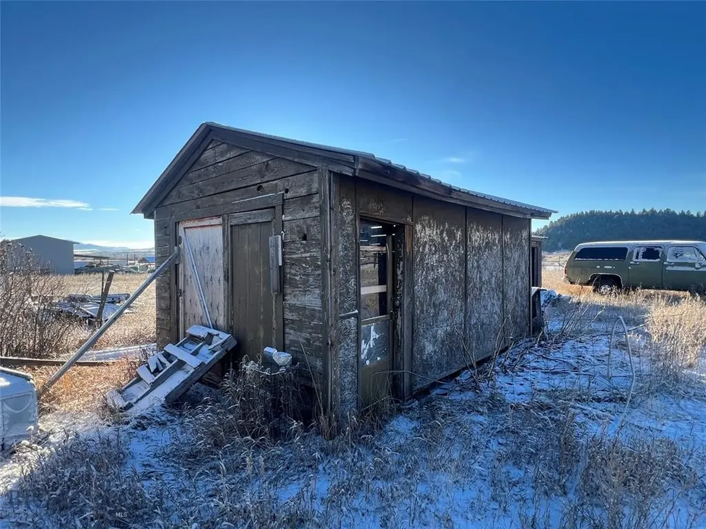 700 Dawson Loop Butte MT 59701