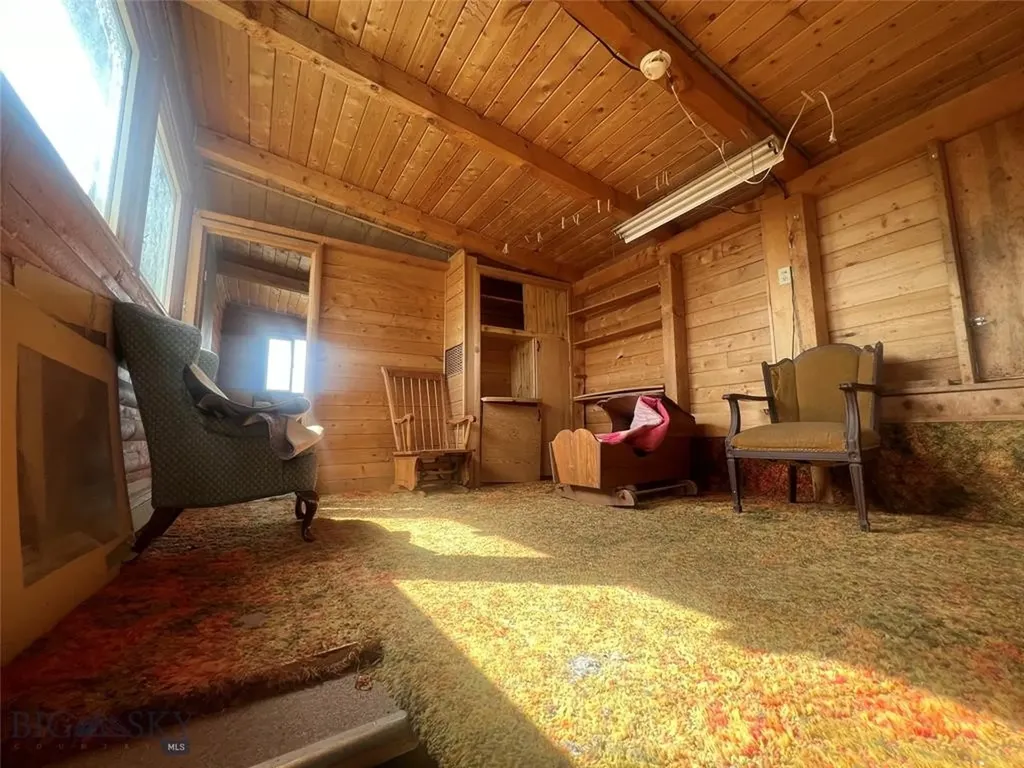700 Dawson Loop Butte MT 59701