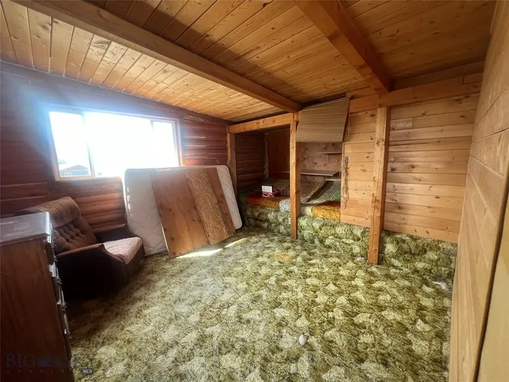 700 Dawson Loop Butte MT 59701