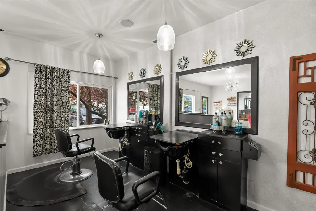 1025 Main Street Corvallis MT 59828