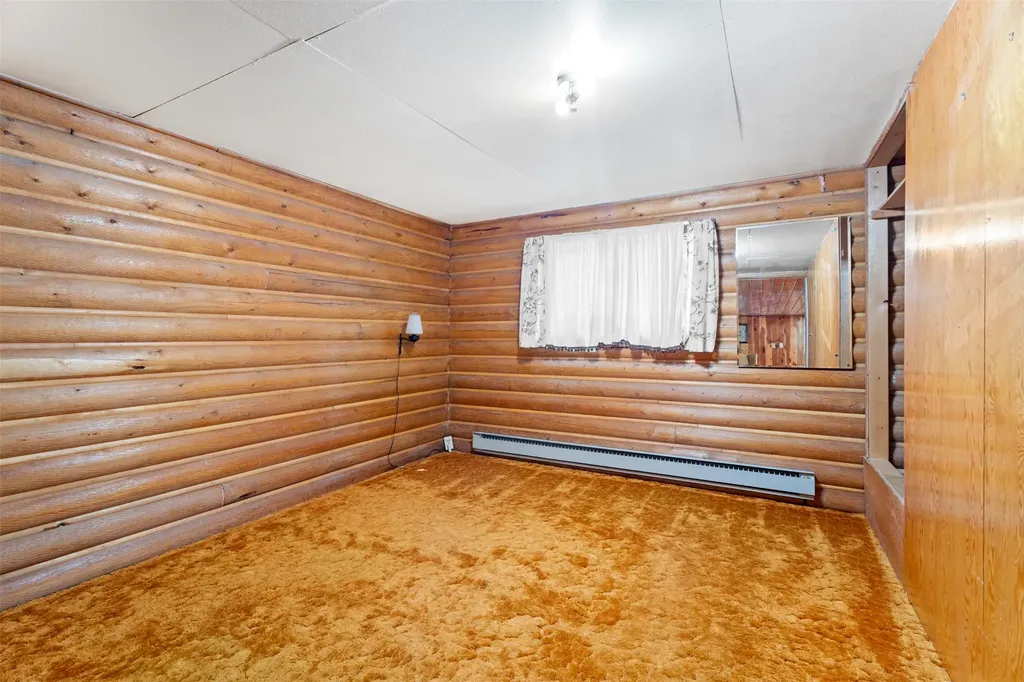 1936 East Fork Road Sula MT 59871