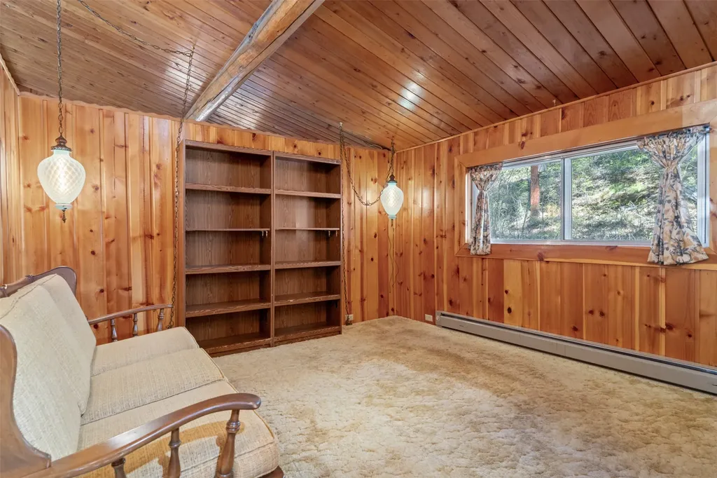 1936 East Fork Road Sula MT 59871