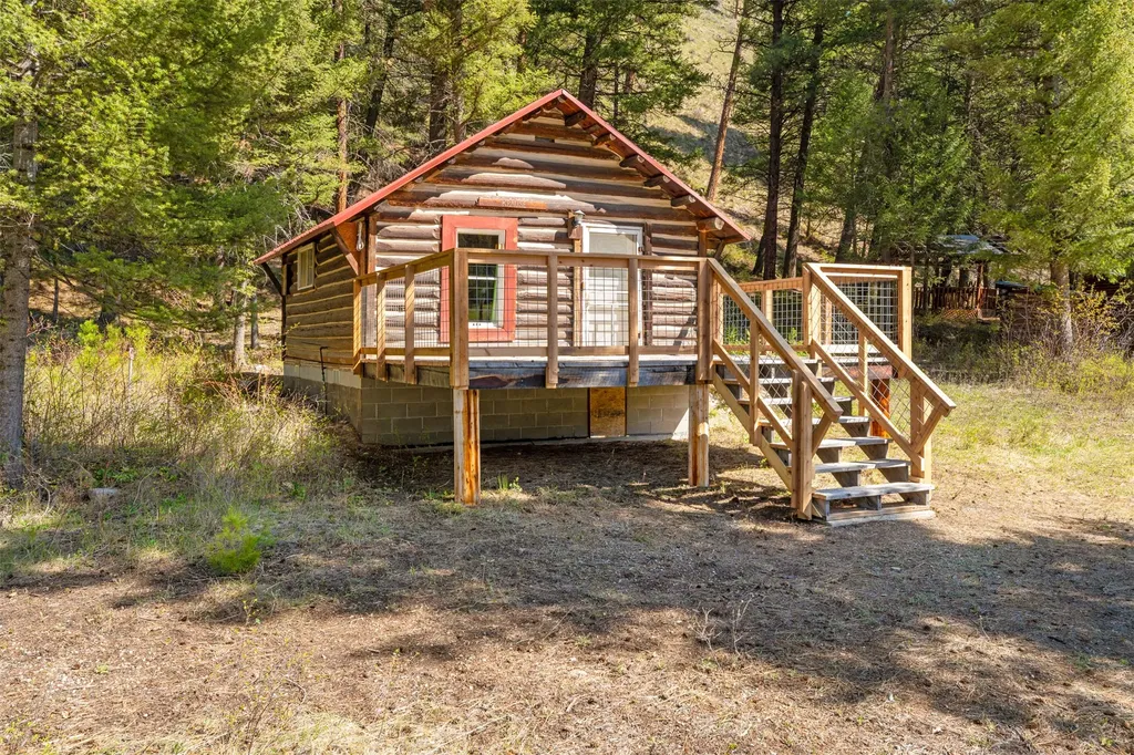 1936 East Fork Road Sula MT 59871