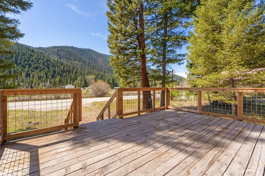 1936 East Fork Road Sula MT 59871