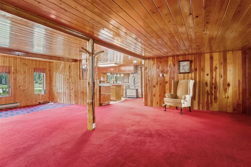 1936 East Fork Road Sula MT 59871